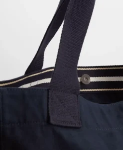 Barbour Women's Barbour Logo Holiday Tote Bag SS25
